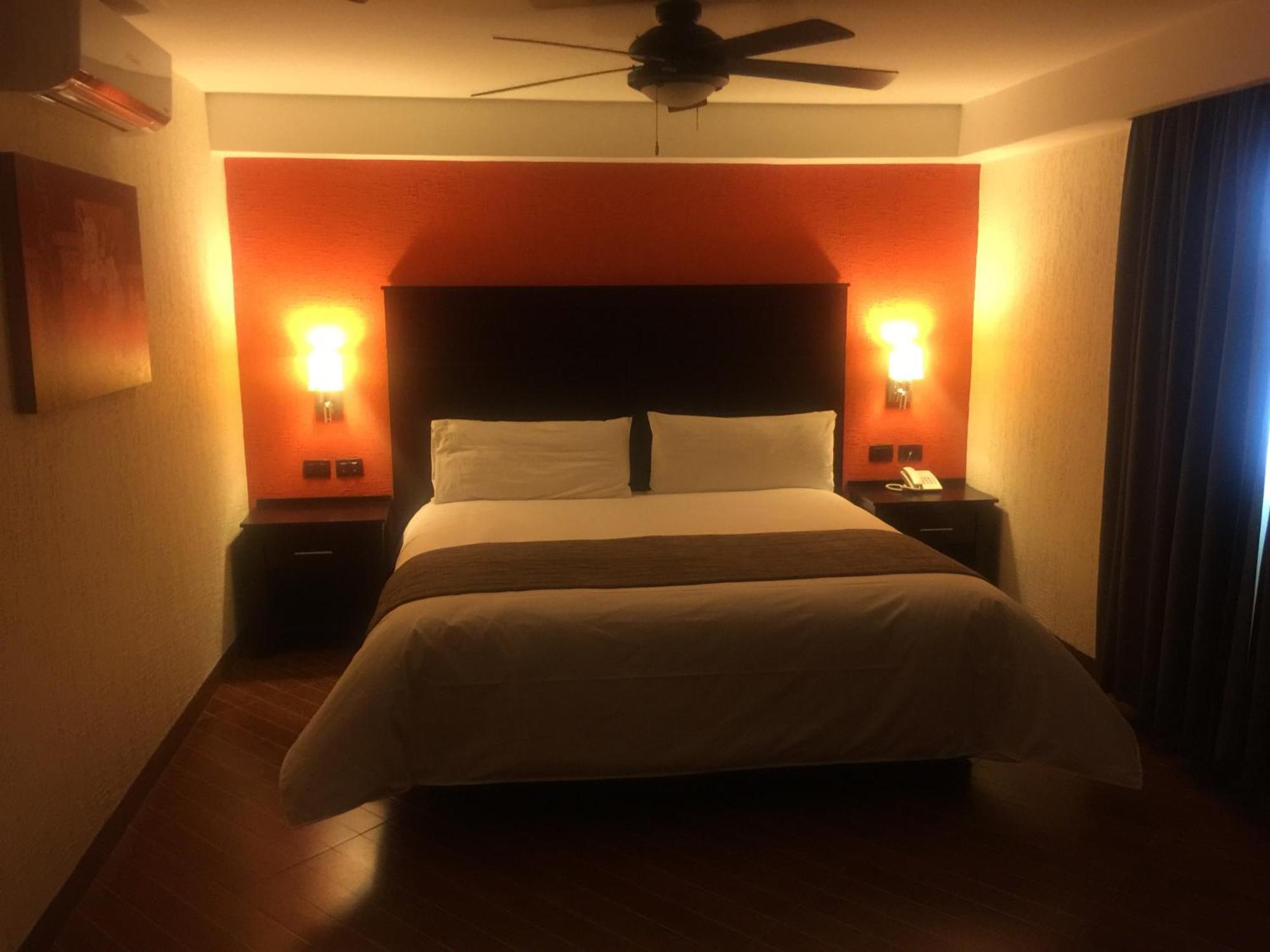 Hotel Victoria Inn San Juan del Rio Bagian luar foto