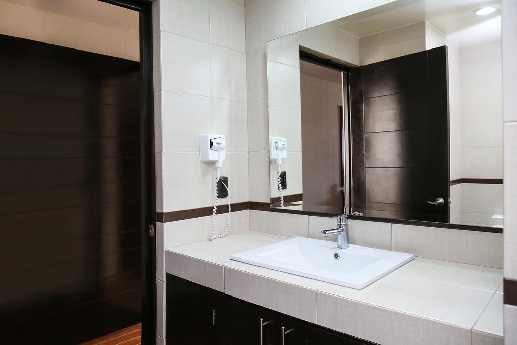 Hotel Victoria Inn San Juan del Rio Bagian luar foto